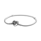 Bracelet Pandora Moments Chaîne de Serpent avec fermoir en Cœur Familial - Bijuvera